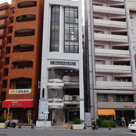 Albergue Maxi Alpa Naha Exterior foto